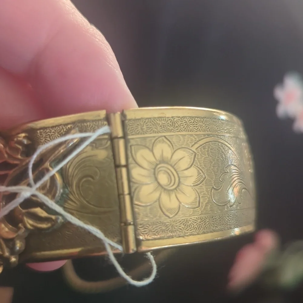 Vintage Victorian Revival Floral Repoussé Hinged Bangle Bracelet w/ Safey Chain